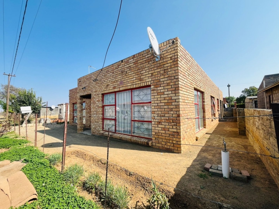 4 Bedroom Property for Sale in Motse Papiki Moilwa Free State